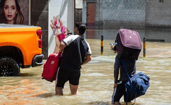 UAE: 6 cafes, eateries offering free food to residents affected by floods